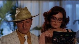 Replica memorabila a Stelei Popescu din "Nea Marin Miliardar"! Cristian Tudor Popescu a ras pana nu a mai avut aer