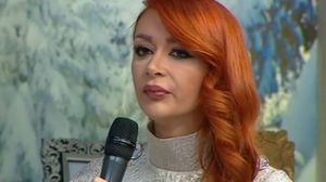 Raluca si Denisa de la Bambi, in stare de soc! Cat pe ce sa dea foc la casa! "Am lasat fierul de calcat in priza"