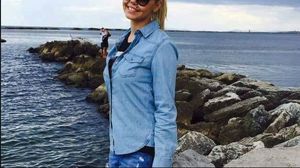 Am gasit singura poza cu Denisa Manelista si iubitul ei! E chiar in camera regretatei soliste. Tanara voia sa se marite cu el FOTO EXCLUSIV
