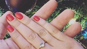 O cantareata din Romania se marita! A fost ceruta de sotie chiar in noaptea de Revelion! "Primul cuvant pe care l-am spus in 2018 a fost DA"