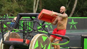 Are Giani Kirita vreo sansa sa o seduca pe Alina din tabara „Razboinicilor”? Uite genul de barbat pe care il prefera frumoasa!