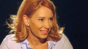 O prezentatoare TV de la noi, umilita si batuta de fostul iubit! Barbatul a strans-o de gat si a lovit-o cu putere: "Mana e vanata pentru ca aseara a mai avut o criza"