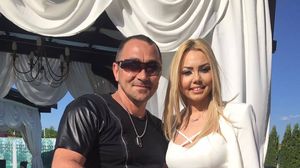 Ea e noua Denisa Raducu a manelelor! E blonda, are aceeasi voce si abordeaza acelasi stil! "Prin tine parca o vad pe Denisa"