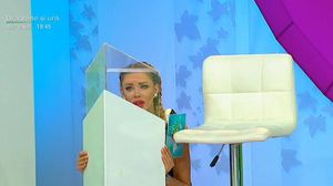 Bianca s-a ridicat de pe locul ei si... "Sunt intr-o cutie si incerc sa inteleg"