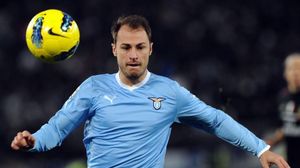 Fotbalistul Radu Stefan isi vinde vila din Tunari! Capitanul lui Lazio vrea o adevarata avere pe imobil! Vezi aici cum arata "palatul" FOTO
