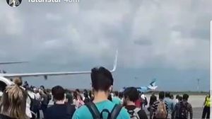 Imagini incredibile cu Lidia Buble, de mana cu un alt barbat! Au plecat impreuna cu avionul! Imaginile, postate de Razvan pe Instagram!