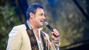 Ionut Dolanescu a plecat in vacanta in Delta Dunarii! Uite-l cat de bine se pricepe la pescuit!