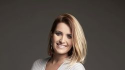 Ela Crăciun îşi poartă cu mândrie vergeturile după cele două naşteri. Şi le-a expus în noua şedinţă foto!