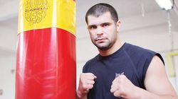 Asa arata vestiarul lui Daniel Ghita de la meciul de revenire in ring! Manusile sunt speciale! Avem imagini exclusive de la Cluj