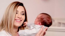 Ela Crăciun te învaţă cum să îi faci prima baie bebeluşului