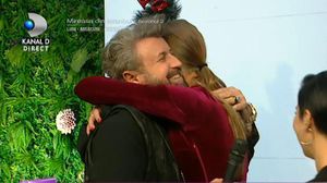 Ea a venit să îi spună La mulţi ani lui Cătălin Botezatu, Teo a pus-o la punct: "Tu eşti mama la copii, eu sunt pofta inimii"