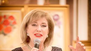 Ce bine arată cântăreaţa Stela Enache la 68 de ani! FOTO
