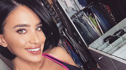 Cum arăta Adelina Pestriţu în copilărie! A făcut publică o fotografie veche şi s-a amuzat pe seama ţinutei: „Aceasta piesa vestimentara de mare excepţie cu elastic in talie”