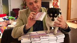 Aroganţa lui Leo de la Strehaia! Are cel mai valoros brad de Crăciun din România VIDEO