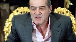 Apelul SFÂŞIETOR al familiei ajutate de Becali anul trecut! "Vă rugăm din suflet" Copiii sunt grav bolnavi, mama are insuficienţă renală, iar capul familiei nu mai are bani pentru chirie. Haideţi să îi ajutăm de Sărbători, situaţia lor e cutremurătoare!