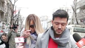 Imagini exclusive! Accident la divortul anului! Masina in care au urcat Bianca si Victor a fost lovita in trafic! Vezi reactia incredibila a lui Slav si afla ce decizii a luat imediat! Imagini de la divort