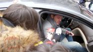 Victor a stat in dreapta soferului, iar Bianca in spate