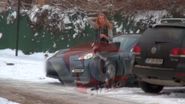 Alina a coborat din automobilul Porsche personal