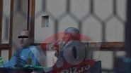 Tacticos, Mitica Popescu isi aprinde o tigara