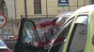 I Ilie Nastase isi parcheaza masina