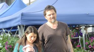 Video exclusiv| In ce hal poate sa umble Florin Piersic Jr!  Fiul marelui actor a facut ditamai burta si se imbraca neingrijit! Cand il vor vedea, admiratoarele sale vor fi dezamagite