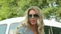 EXCLUSIV! Operatia secreta facuta de Alina Vidican in America! Blondina si-a pus silicoane nou-noute si arata beton!