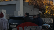 Tatal si fratele Simonei, in inspectie la casa