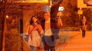 Nu credeai sa-l mai vezi asa pe Tariceanu! La 65 de ani, presedintele Senatului, se plimba pe inserat cu sotia de brat! Doar functia nu-i lasa sa fie singurei, pentru ca-i insoteste si un SPP-ist VIDEO EXCLUSIV