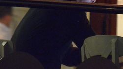 Mircea Badea si-a facut curaj inainte de obisnuita lui emisiune de seara! Ce a consumat jurnalistul cu putine ore inainte de a aparea pe sticla? VIDEO