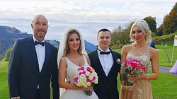 Adrian Minune, surpriza neplacuta la nunta fiului lui Nicu Gheara! Vezi ce a patit manelistul si cine i-a sarit in ajutor pentru a remedia o situatie delicata