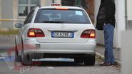 In noiembrie anul trecut, Dinu Patriciu astepta la Milano un ficat compatibil, pentru a efectua operatia de transplant la clinica Niguarda. Paparazzi WOWbiz, l-au suprins chiar in fata spitalului, in timp ce cobora dintr-un taxi