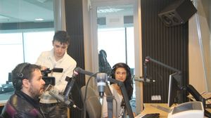 Tom Boxer a laudat-o prin emisiunile tv si la radio