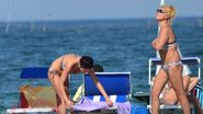 Cand Gabi si-a aranjat prosopul, toata lumea s-a holbat la fundul ei