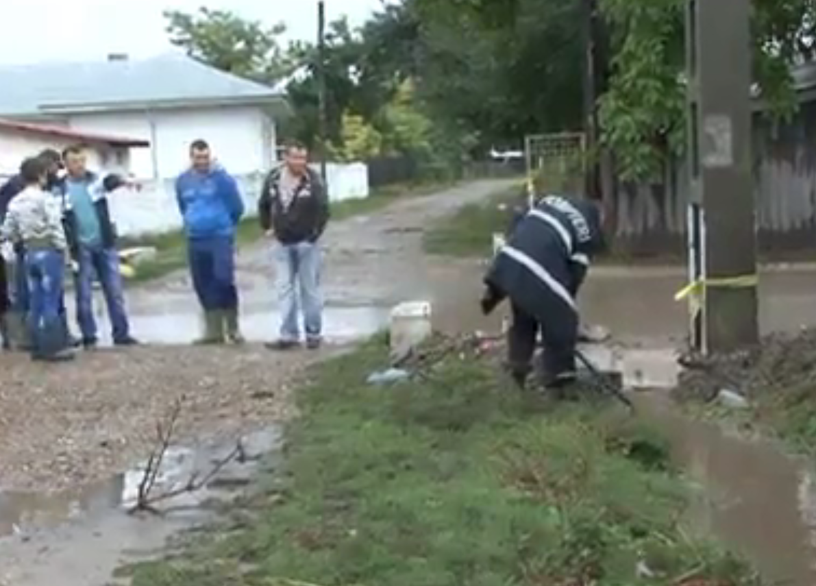Bascalie VIDEO extrem de revoltator! Uite cum fac vasluienii misto de pompierii ...