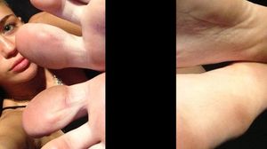Miley Cyrus s-a tatuat intr-un loc inedit! VEZI ce si-a scris pe ...