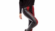 Pantalonii de piele cu snur creati de Marina sunt pe placul femeilor