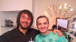 Mihai Traistariu, inainte de a intra in sala de operatii, alaturi de medicul Felix Popescu