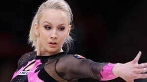 Cuplu-bomba in showbiz! Gimnasta Sandra Izbasa se iubeste cu Petrisor, dansatorul Andreei Balan! Cei doi sunt impreuna inca de anul trecut novalue