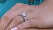 Acesta este inelul pe care Raluca l-a primit de la Adrian