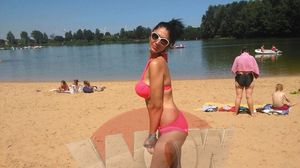 Foto Exclusiv | Loredana Pastrama munceste, dar se si distreaza in Germania! Uite cum arata in costum de baie novalue