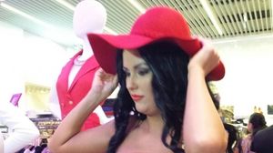 Asa arata Daniela cand avea gusa