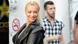 EXCLUSIV!  Imagini interzise cu fundul Lorei care iti vor taia respiratia! Cantareata a facut senzatie cu fesele ei perfecte la un mega concert din Bucuresti!