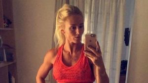 WOW! Asa graviduta?! Si-a dorit un copil, dar nu a vrut sa renunte la fitness! Uite cum arata blonda asta in timpul si dupa sarcina! novalue