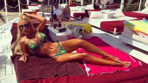 Foto | Loredana Chivu si-a luat in sfarsit masina! Blonda a investit toate economiile in “bijuteria” pe patru roti! Cel mai ieftin model e 35.000 de euro novalue