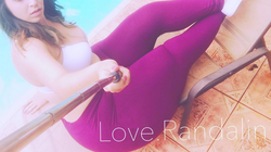 Femeia asta are cel mai mare fund din lume! Circumferinta posteriorului e de 1,77 metri!