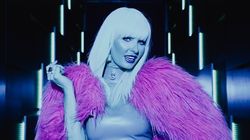 Andreea Banica, super sexy in noul clip! Cantareata are o silueta de invidiat! Nici nu zici ca a nascut! Vezi ce a mancat la filmari de s-au mirat colegii