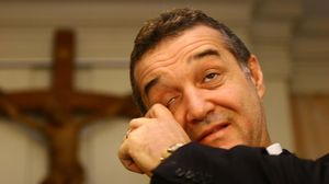 Gigi, doborat de durerile de spate