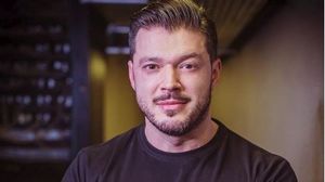 Doamne, cum s-a îmbrăcat iubita lui Victor Slav la o întâlnire cu prezentatorul tv! Bruneta este incredibil de sexy!