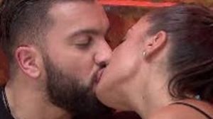 Andy a făcut sex cu Roxana la Puterea dragostei - WOWBiz