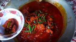 Carne găsită în groapa de gunoi, spălată și vândută săracilor